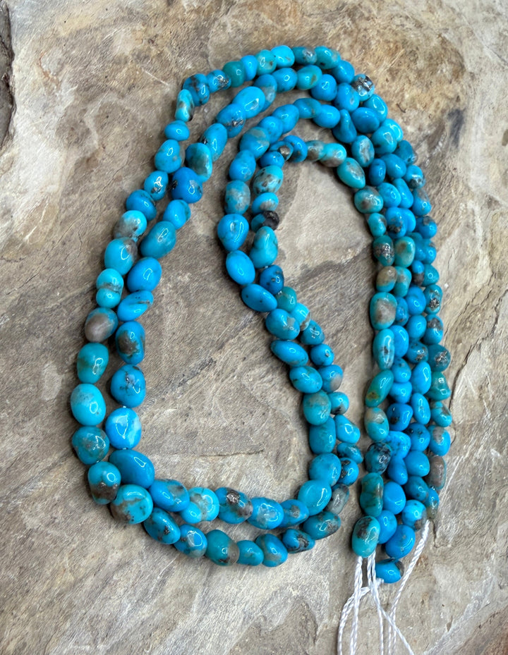RARE Castle Dome Turquoise (AZ) Nugget Beads4-5mm ONE 16