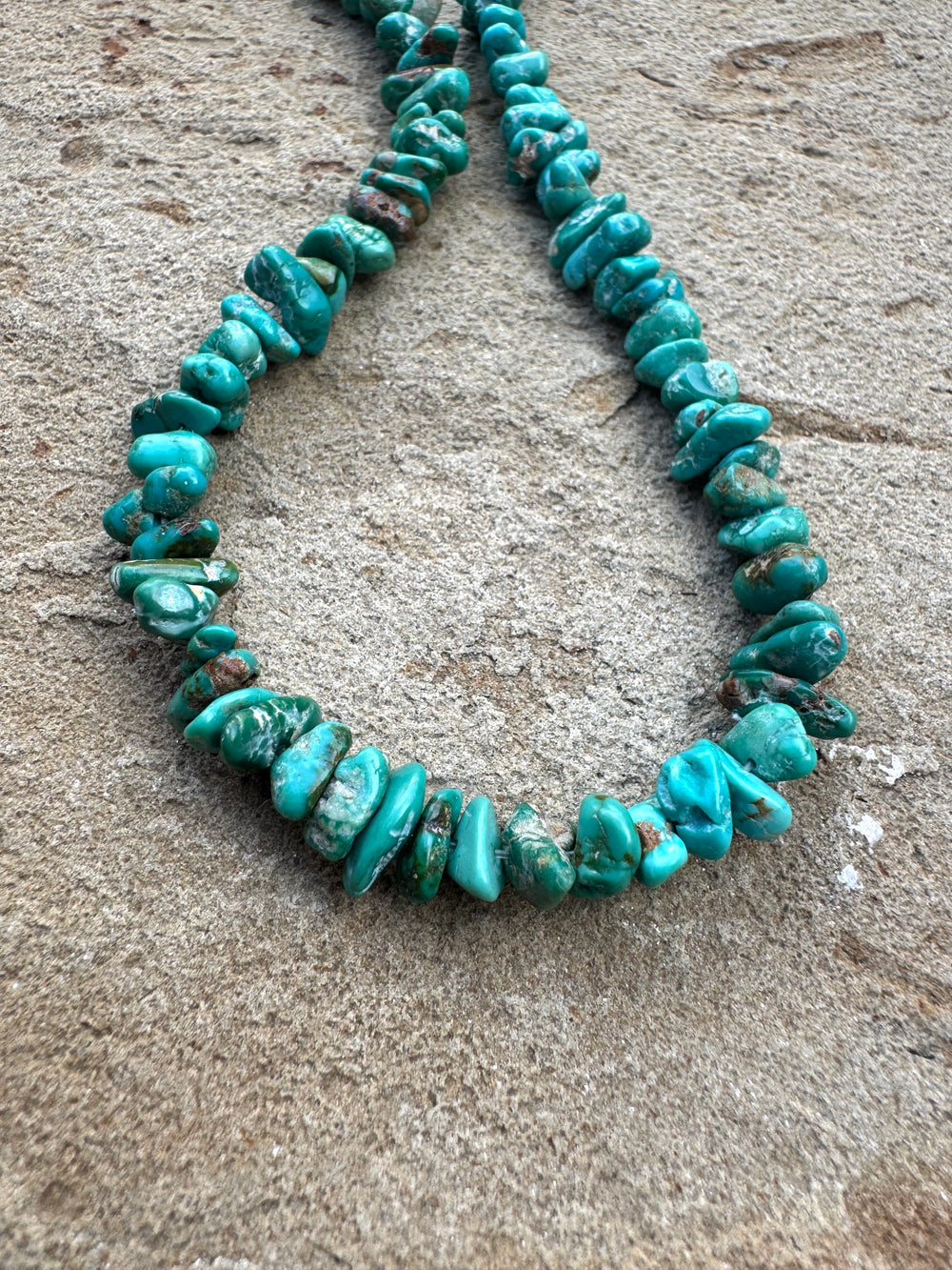 RARE Fox Turquoise Graduated 4-7mm Chip/Nugget Bead Stand