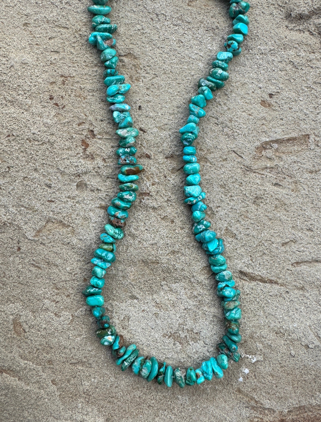 RARE Fox Turquoise Graduated 4-7mm Chip/Nugget Bead Stand