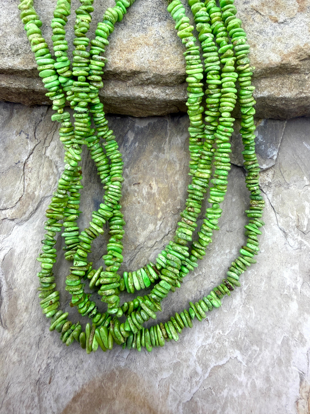 RARE Gaspeite (Canada) Graduated 4-7mm Flat Chip Beads 16