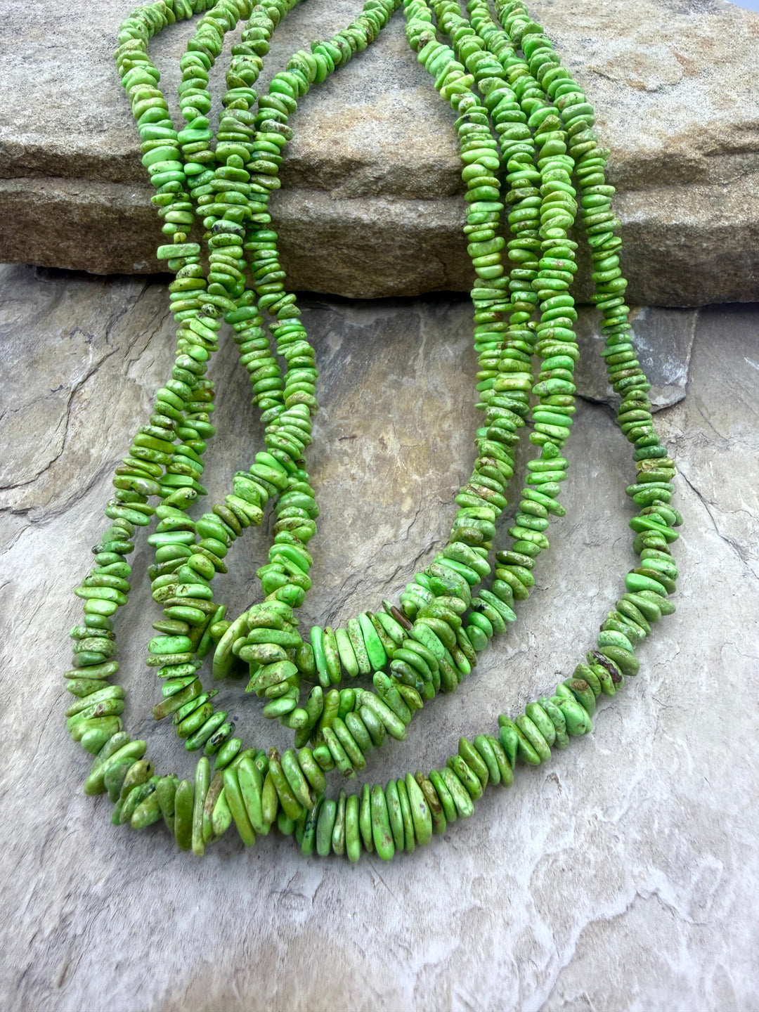 RARE Gaspeite (Canada) Graduated 4-7mm Flat Chip Beads 16