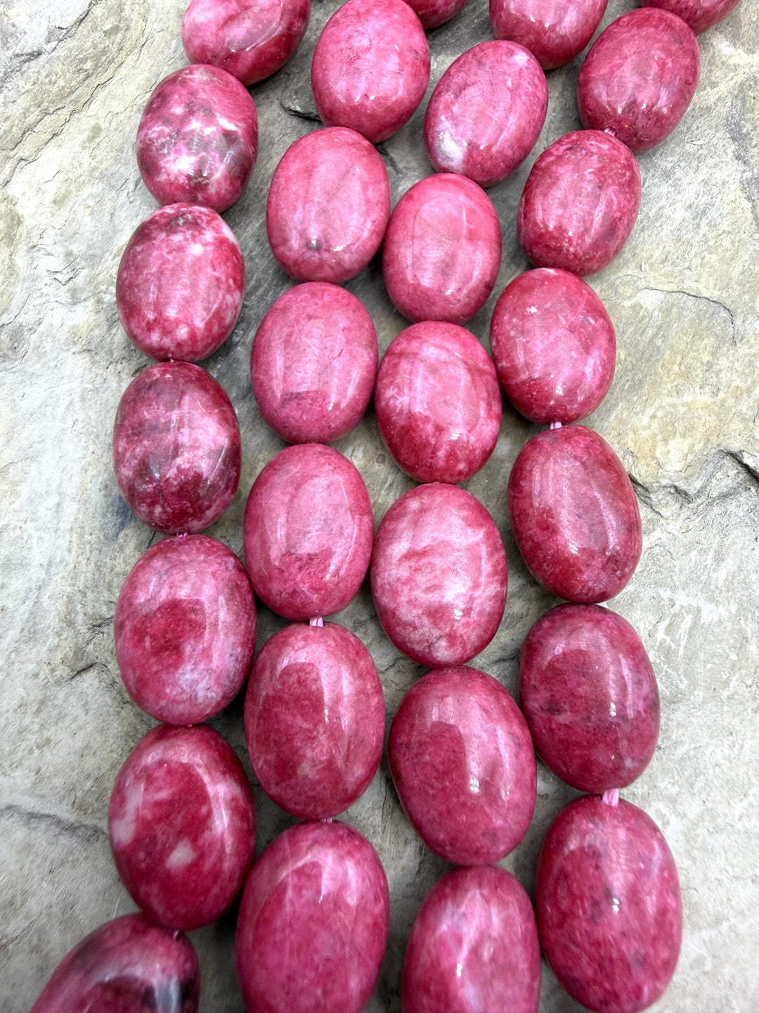 RARE Natural Thulite (Norway) BIG Oval Bead 12x16mm 15.5
