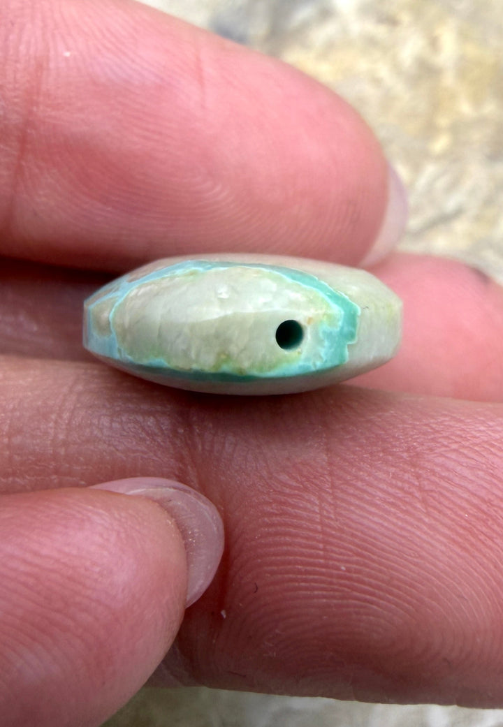 RARE Royston Ribbon Turquoise (NV) 16x23mm Oval Focal Bead