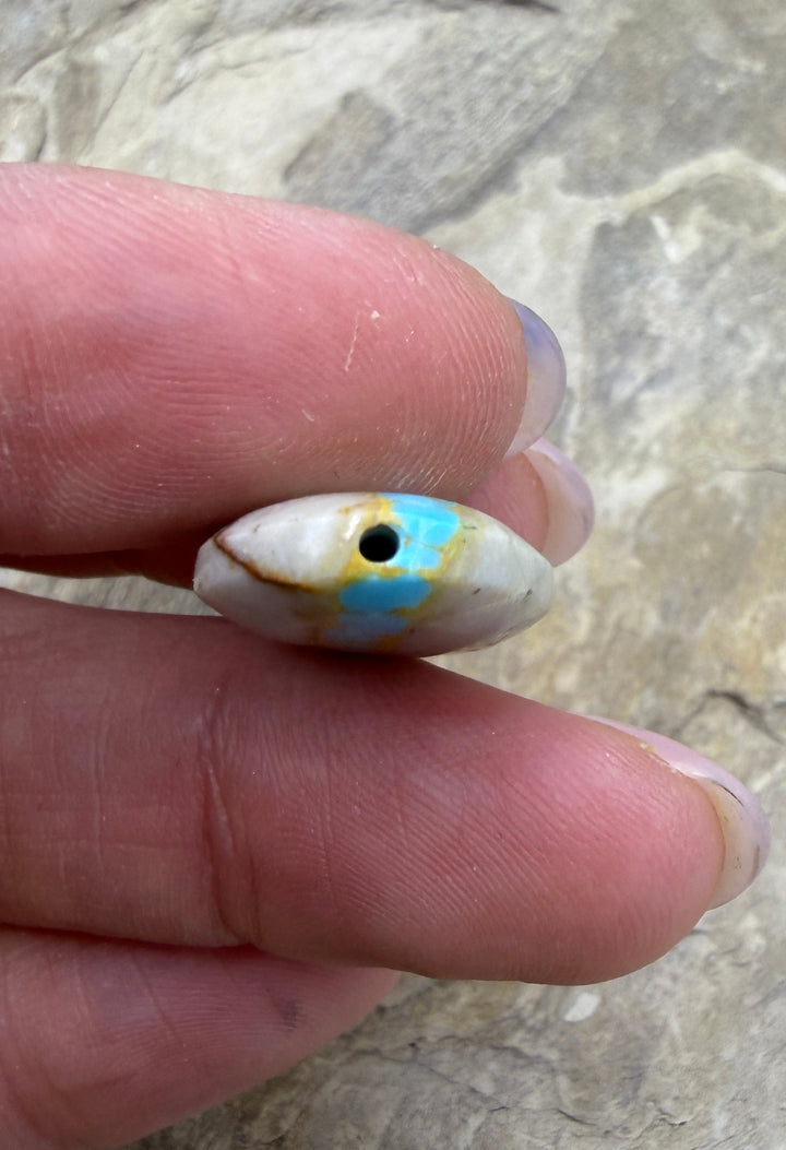 RARE Royston Ribbon Turquoise (NV) 16x23mm Oval Focal Bead