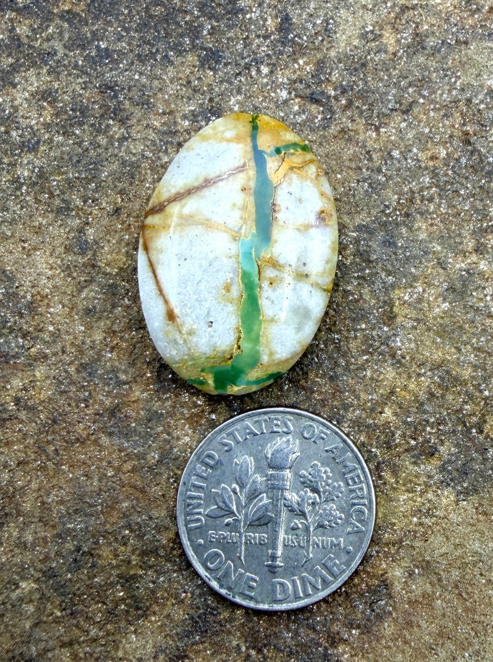 RARE Royston Ribbon Turquoise (NV) 18x25mm Oval Focal Bead