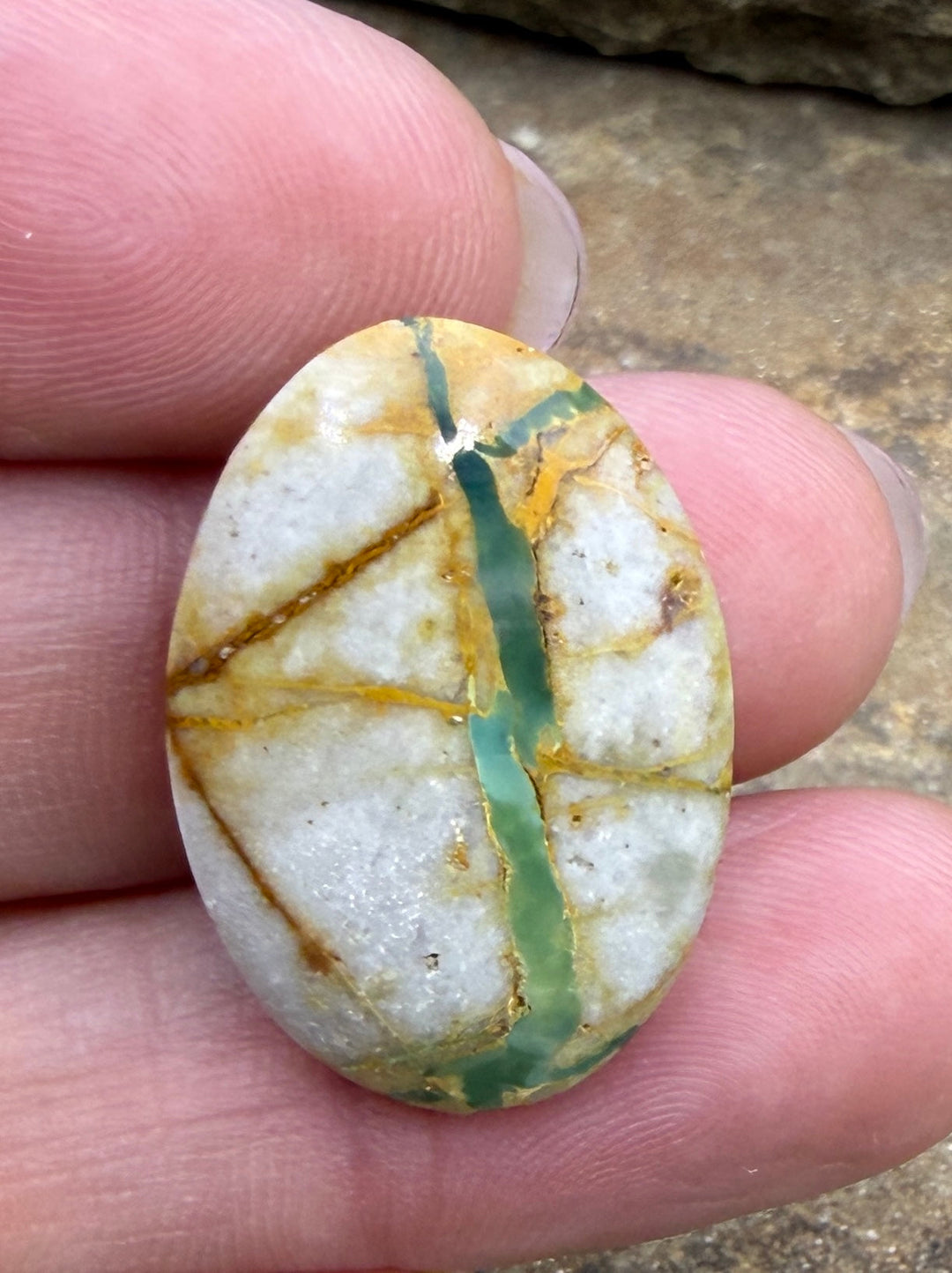 RARE Royston Ribbon Turquoise (NV) 18x25mm Oval Focal Bead