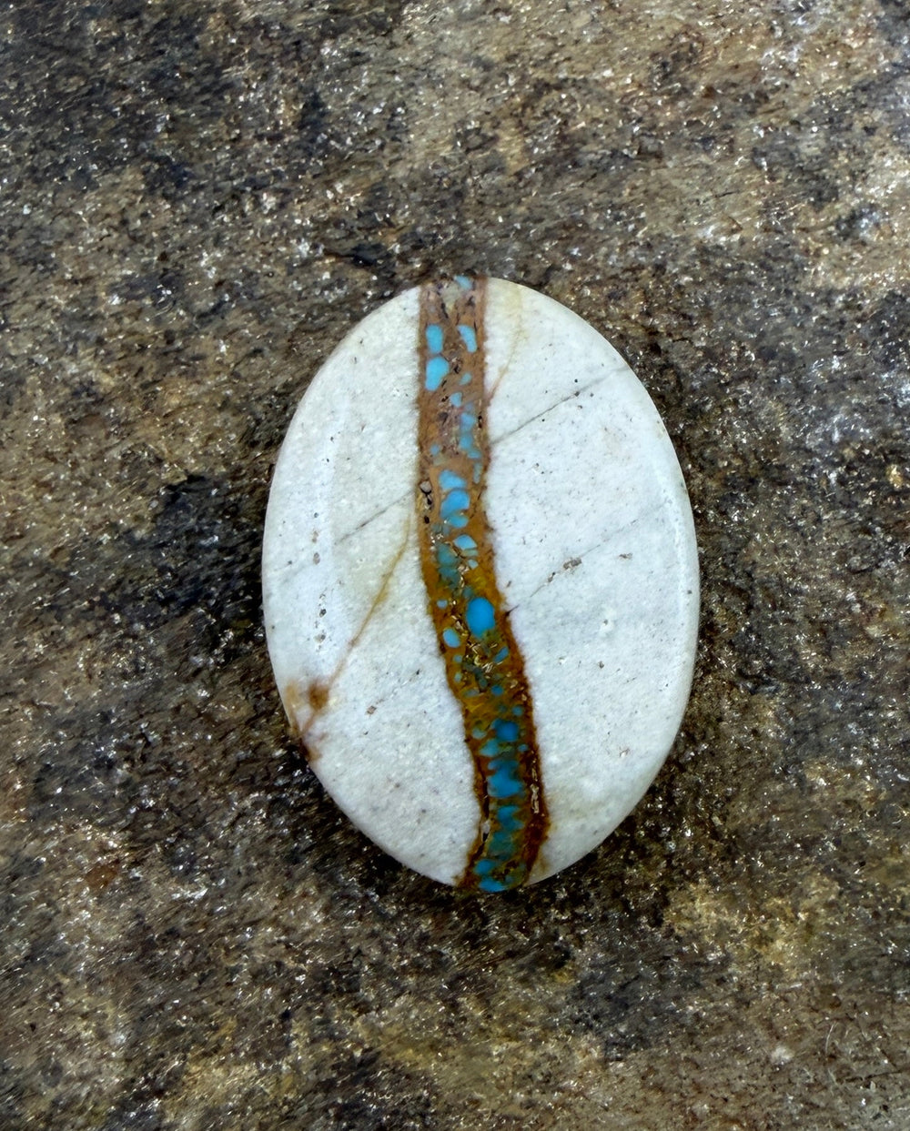 RARE Royston Ribbon Turquoise (NV) 20x28mm Oval Focal Bead