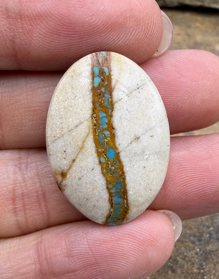 RARE Royston Ribbon Turquoise (NV) 20x28mm Oval Focal Bead