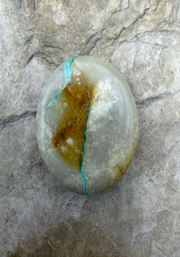 RARE Royston Ribbon Turquoise (NV) 22x30mm Oval Focal Bead