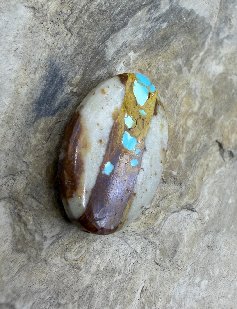 RARE Royston Ribbon Turquoise (NV) 22x30mm Oval Focal Bead