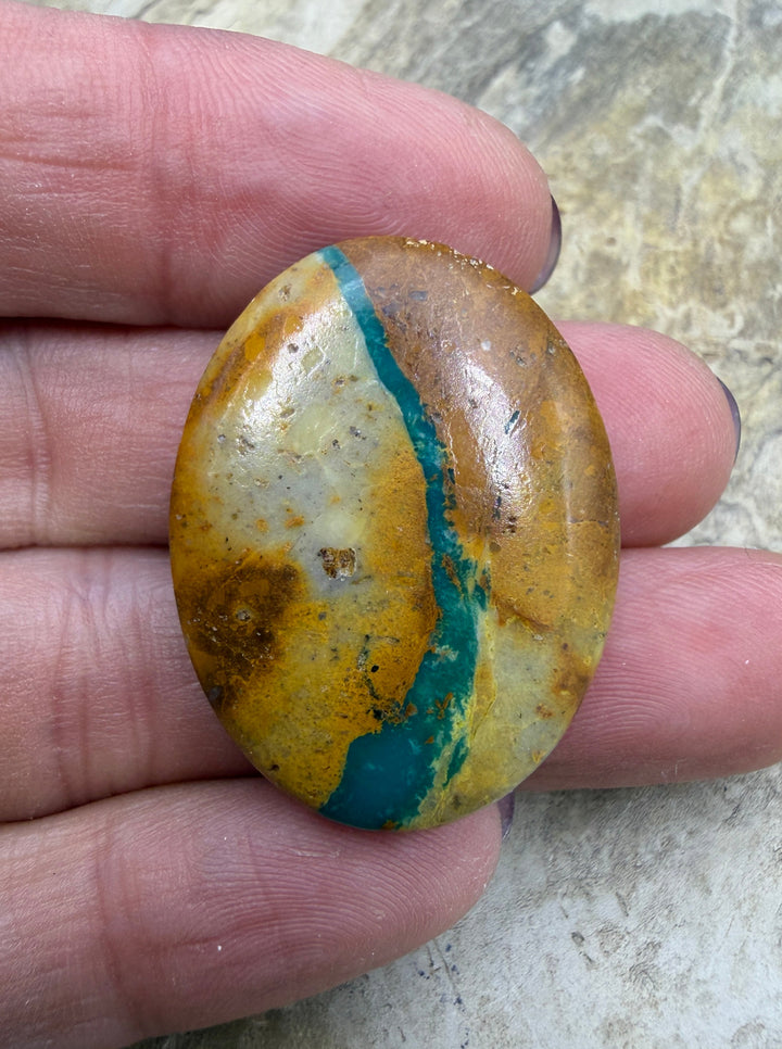 RARE Royston Ribbon Turquoise (NV) 24x32mm Oval Focal Bead