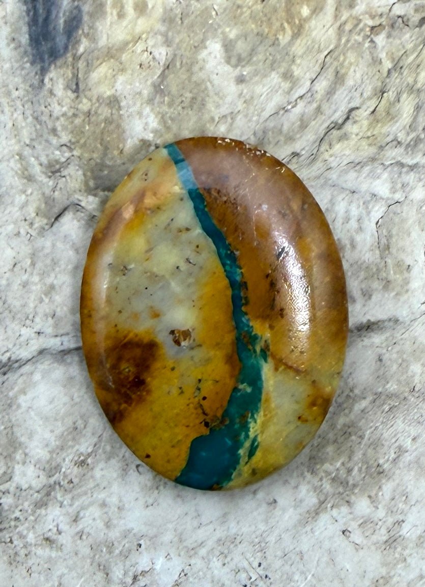 RARE Royston Ribbon Turquoise (NV) 24x32mm Oval Focal Bead