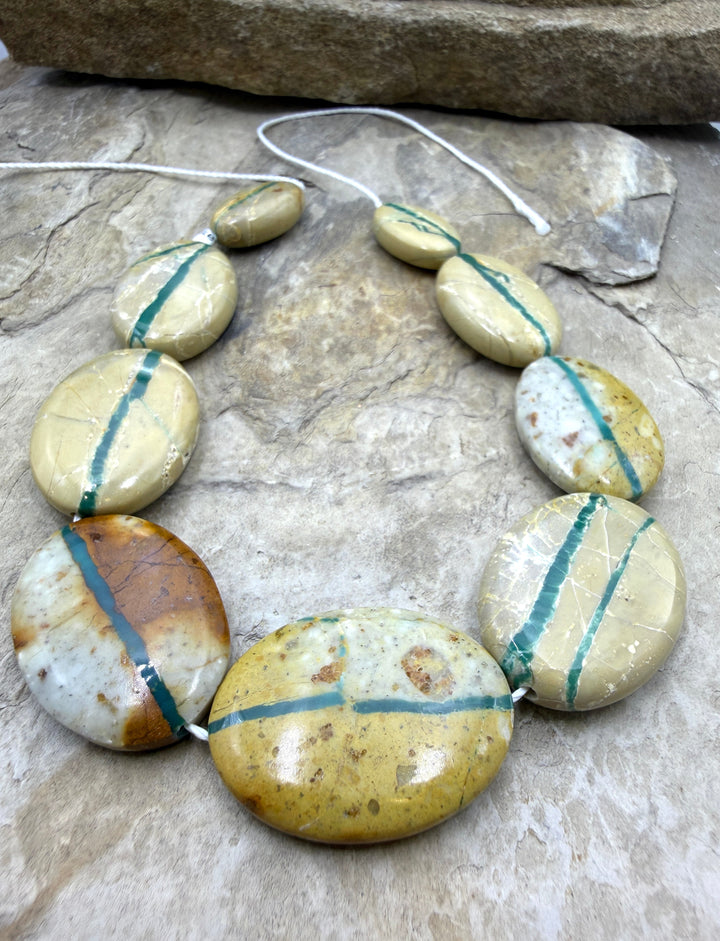 RARE Royston Ribbon Turquoise (NV) Handcut Graduated Oval