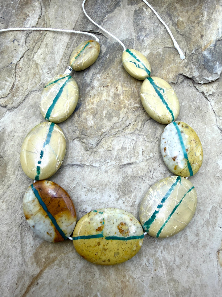 RARE Royston Ribbon Turquoise (NV) Handcut Graduated Oval