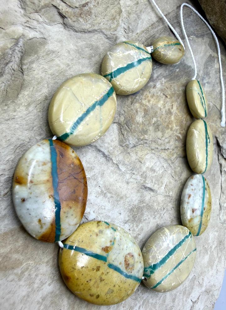 RARE Royston Ribbon Turquoise (NV) Handcut Graduated Oval