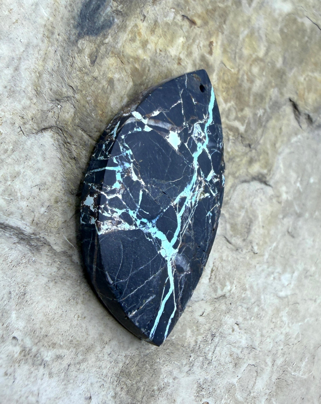 Sierra Nevada Ribbon Turquoise (Nevada) Focal Pendant Bead