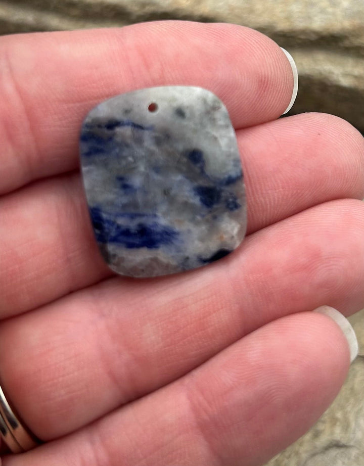 Sodalite Focal Pendant Bead 21x25 - Tourmaline