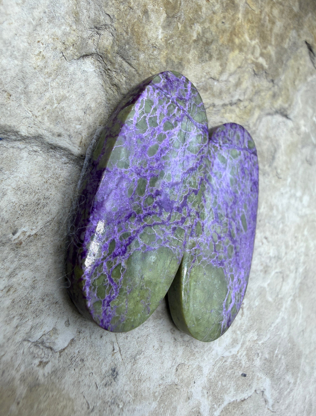 Stichite/Atlantisite (Australia) Teardorp Cabochon Matched