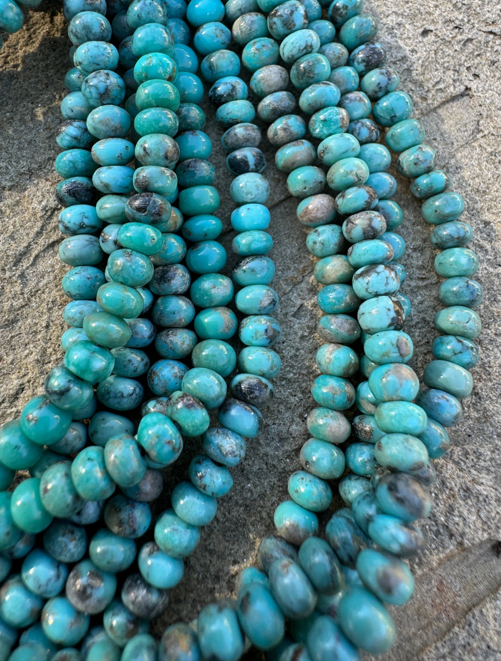 Campitos (Mex) Turquoise 4mm Rondelle Beads (9 inch Strands)